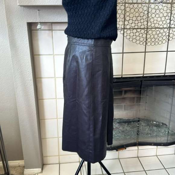 Tory Burch size 6 black shimmer skirt midi pleated flattering - Picture 10 of 13
